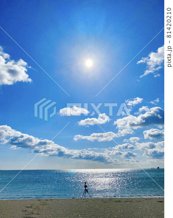大海原 一眼レフでの撮影中 大海原 一眼レフでの撮影中 81420210