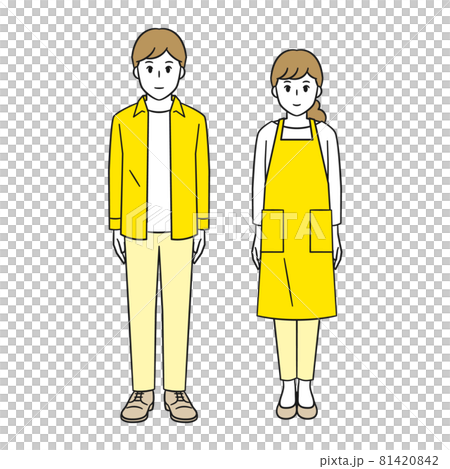 カジュアルシャツを着た男性とエプロン姿の女性、夫婦 81420842