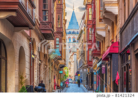 Narrow turkish street by the Galata Tower of Istanbul Narrow turkish street by the Galata Tower of Istanbul 81421324