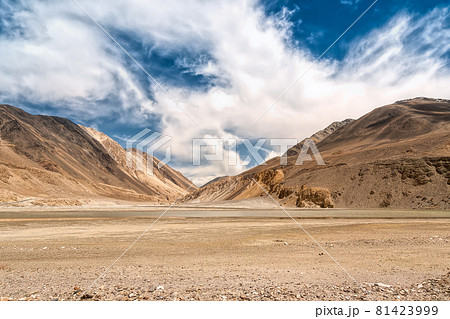 インド・ラダック地方 Pangong Lake Road, Ladakh, India インド・ラダック地方 Pangong Lake Road, Ladakh, India 81423999
