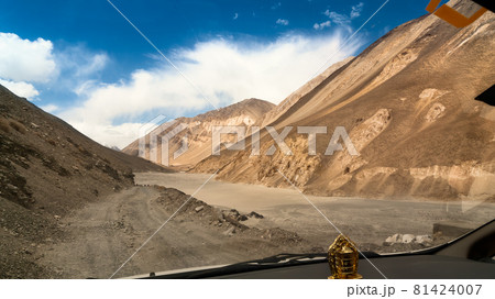 インド・ラダック地方 Pangong Lake Road, Ladakh, India 81424007
