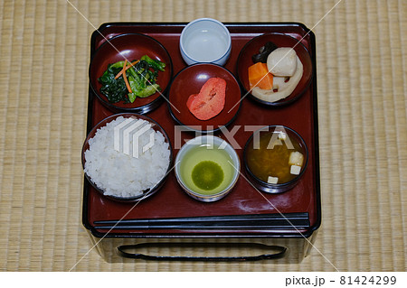 お盆お膳セットお供え料理イメージ写真素材 お盆お膳セットお供え料理イメージ写真素材 81424299