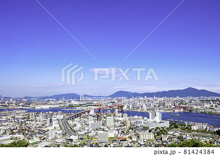 高塔山からの眺望　美しい若戸大橋（福岡県北九州市） 81424384