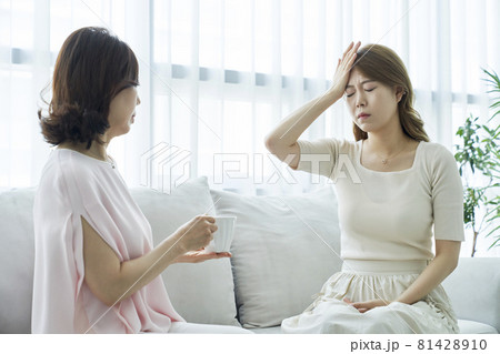 若い女性 娘 女性 81428910