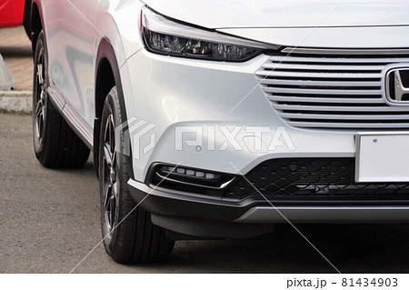 自動車イメージ　ホンダヴェゼルのフロントマスク 81434903