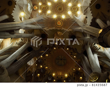 スペイン バルセロナ サグラダ・ファミリア 内部 ステンドグラス Sagrada Família スペイン バルセロナ サグラダ・ファミリア 内部 ステンドグラス Sagrada Família 81435687