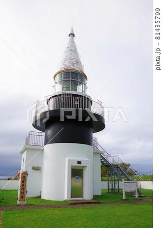 北海道島牧村　茂津多岬灯台 81435799