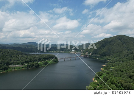 夏の釜房湖空撮（釜房大橋） 81435978