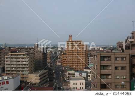 福生駅前の街並み(東京都福生市) 81444068