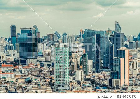 Cityscape and high-rise buildings in metropolis city center 81445080