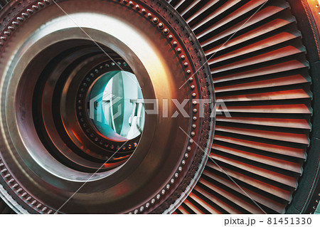 Internal design of a gas turbine plant for generating energy. 81451330