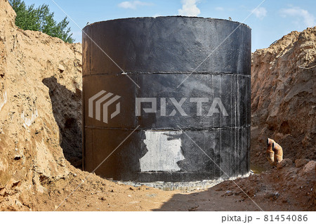 For laying water pipes in the trench, a concrete well was prepared, covered with waterproofing mastic 81454086