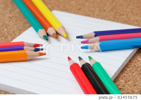 文房具, 色鉛筆, 鉛筆, 色えんぴつ, ノート, 文具, 描く, 紙, 絵, アート, 筆記用具 文房具, 色鉛筆, 鉛筆, 色えんぴつ, ノート, 文具, 描く, 紙, 絵, アート, 筆記用具 81455675