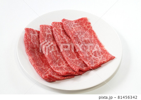 牛もも肉スライスすき焼き用（秋田県産黒毛和牛等級5） 81456342