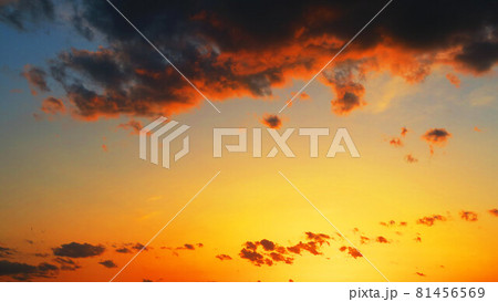 夕焼け空の風景(埼玉県川口市付近) 夕焼け空の風景(埼玉県川口市付近) 81456569