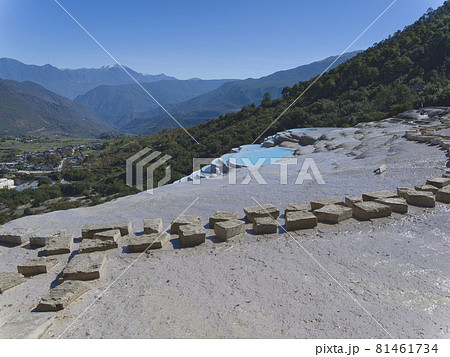 中国雲南省・白水台の石灰棚 / Baishuitai, Yunnan, China 81461734