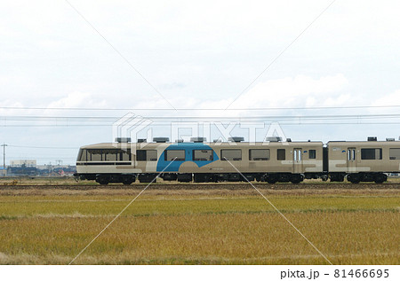 北陸本線　美川ー加賀笠間　JR西日本　12系　あすか　①　マロフ12-851（宮原）　山側 81466695