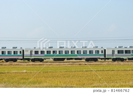 北陸本線 美川ー加賀笠間 JR西日本 12系 きのくに ③ オロ12-815(宮原) 山側 北陸本線 美川ー加賀笠間 JR西日本 12系 きのくに ③ オロ12-815(宮原) 山側 81466762