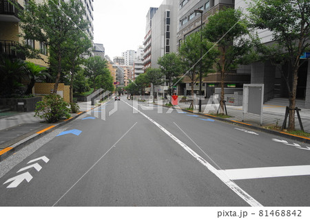 8月　千代田371永井坂(一番町)･半蔵門駅通り 81468842