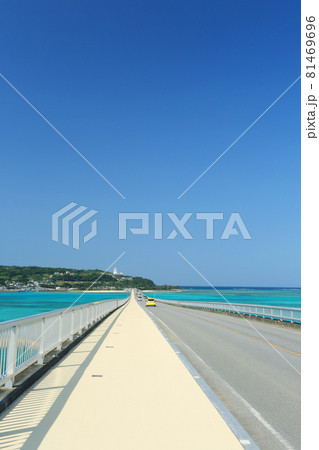 夏の沖縄　離島ドライブ 81469696