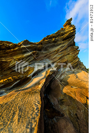鷹島希岩の夕景　【長崎県松浦市鷹島】 81471912