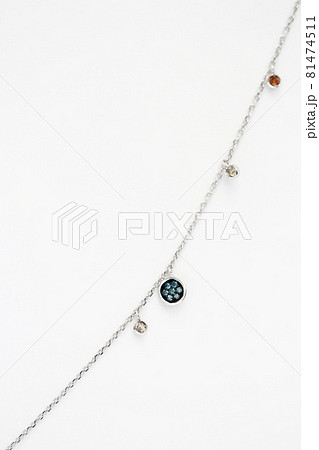 アクセサリー 金の ガラス 81474511