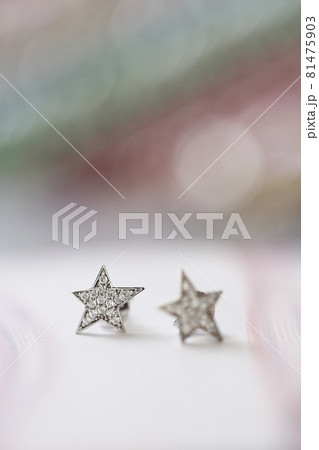 アクセサリー 金の ネックレス 81475903