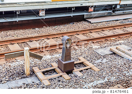 【交通素材】東京駅0キロポスト 81476461