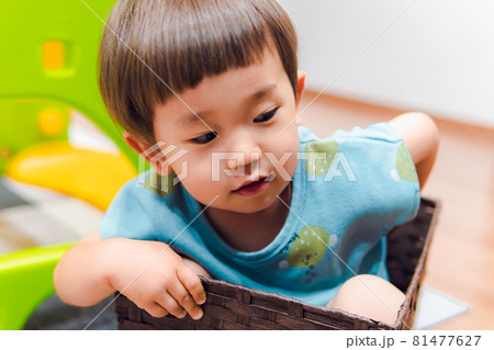 イヤイヤ期の子供 男の子 イヤイヤ期の子供 男の子 81477627