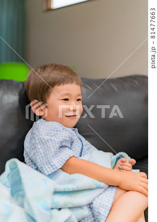 イヤイヤ期の子供　男の子 81477663