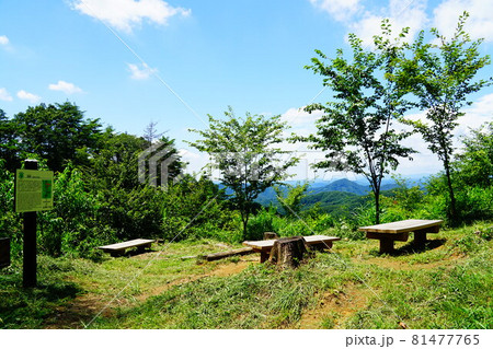 栃木　太平山ハイキングコース　桜峠の休憩所 81477765
