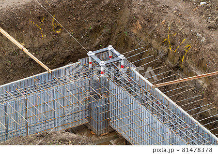 型枠の締固め状況 ラス型枠 打込型枠 コンクリート打設前 型枠の締固め状況 ラス型枠 打込型枠 コンクリート打設前 81478378