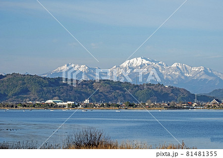東郷池湖畔からの冬景色 81481355
