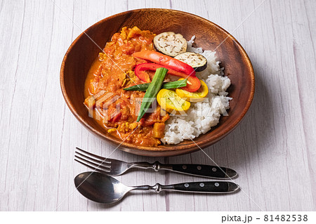 カレーライス　夏野菜のスパイスカレー 81482538