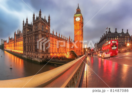 Big Ben in the evening, London, England, UK 81487086