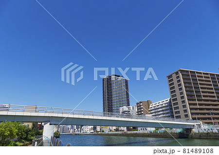 大阪ドーム前歩道橋 【大阪都市風景】 大阪ドーム前歩道橋 【大阪都市風景】 81489108