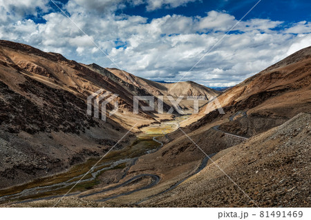 Himalayan landscape near Tanglang-La pass. Ladakh, India Himalayan landscape near Tanglang-La pass. Ladakh, India 81491469