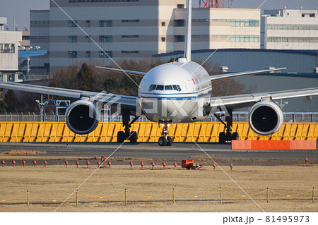飛行機 飛行機 81495973