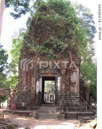 カンボジア、コーケー遺跡群の一つ 81496949