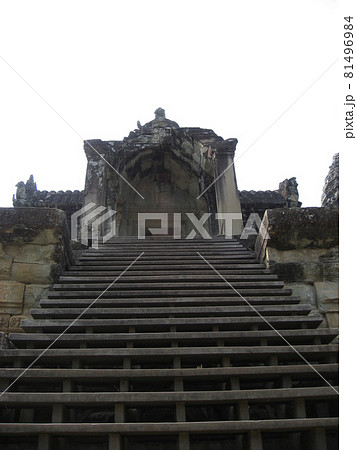 カンボジア、アンコールワットの内部。(第二回廊) カンボジア、アンコールワットの内部。(第二回廊) 81496984