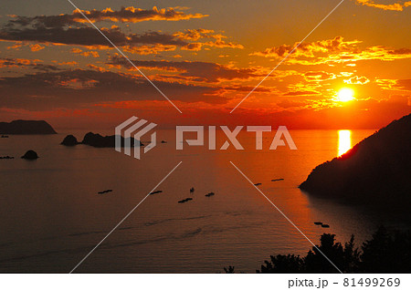 栖原海岸の夕日　【和歌山県有田郡湯浅町栖原】 81499269