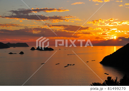 栖原海岸の夕日　【和歌山県有田郡湯浅町栖原】 81499270