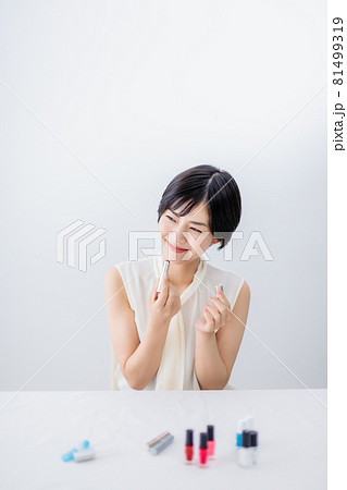 若い女性　ビューティ 81499319