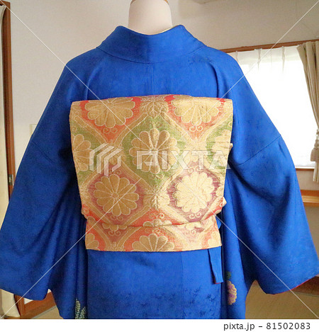 着物の帯 二重太鼓 後ろ姿 着物の帯 二重太鼓 後ろ姿 81502083