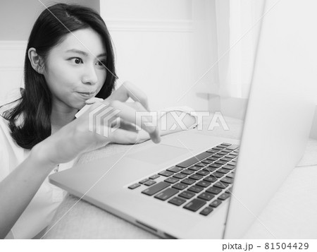 ノートパソコン ラップトップ PC 81504429