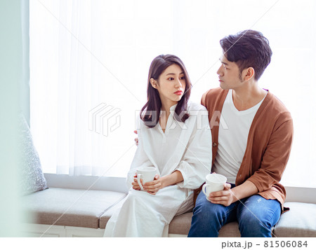 男 男の人 男性 81506084