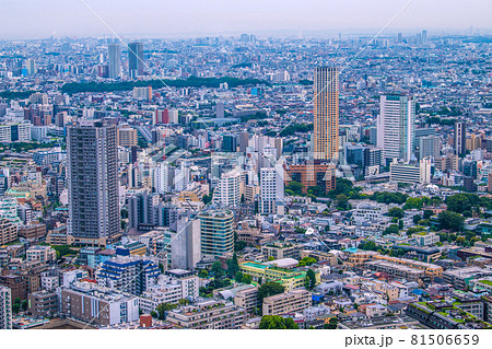 日本の東京都市景観 中目黒駅前の中目黒アトラスタワーや中目黒ゲートタウン、代官山などを望む 日本の東京都市景観 中目黒駅前の中目黒アトラスタワーや中目黒ゲートタウン、代官山などを望む 81506659
