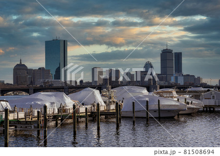 Yacht pier beside the Longfellow Bridge the charles river at the evening time, USA downtown skyline, Architecture and building with transportation concept 81508694