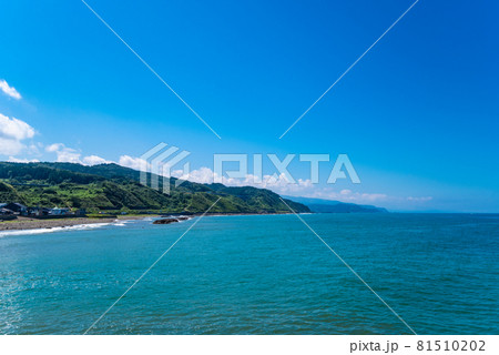 青空・海・海沿いの風景イメージ（撮影・新潟県上越市名立区） 81510202