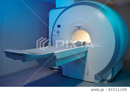 Modern MRI scanning equipment in large clinics Modern MRI scanning equipment in large clinics 81511109